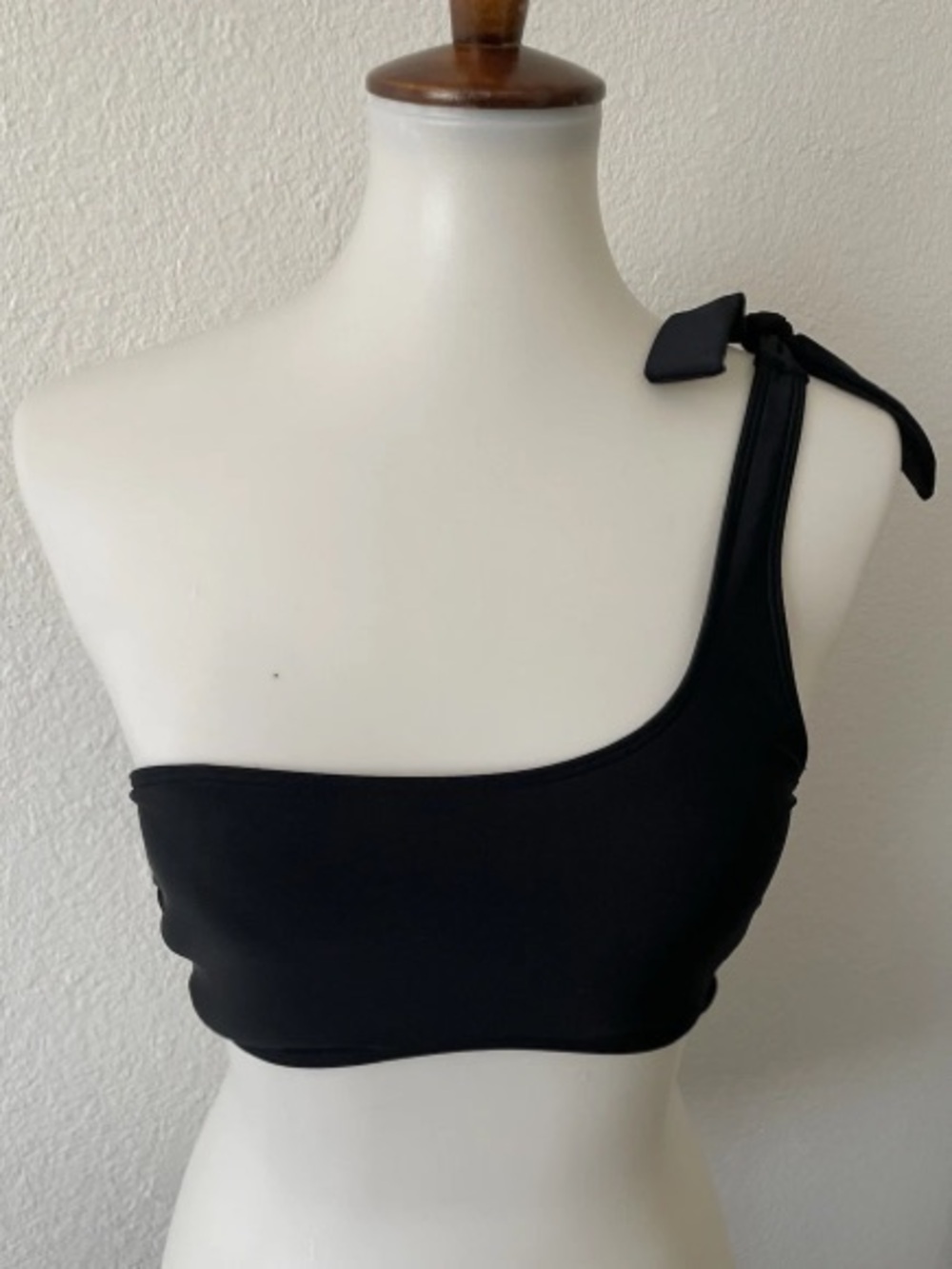 NWT Abercrombie & Fitch Black One-Shoulder Swim Top with Tie XS